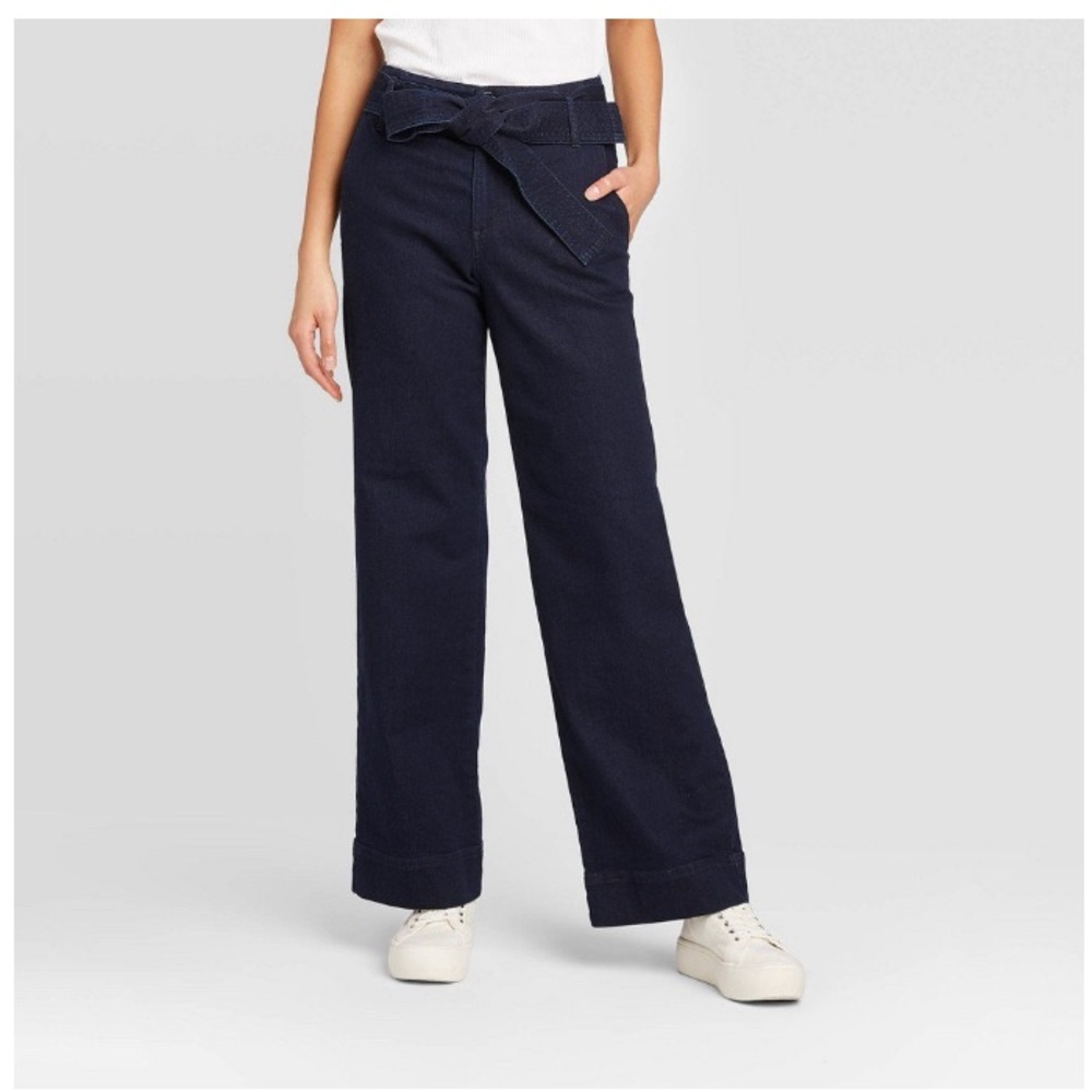 BNWT ‘A New Day’ dark rinse wide-leg jeans with belt